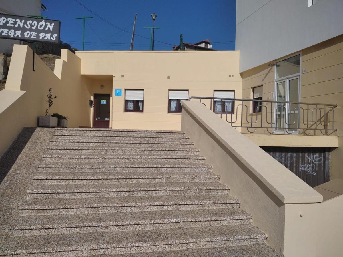 Pension Vega De Pas Comillas Exterior photo