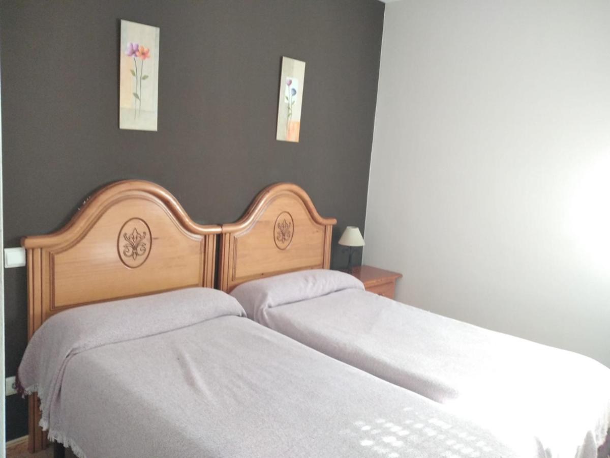 Pension Vega De Pas Comillas Exterior photo
